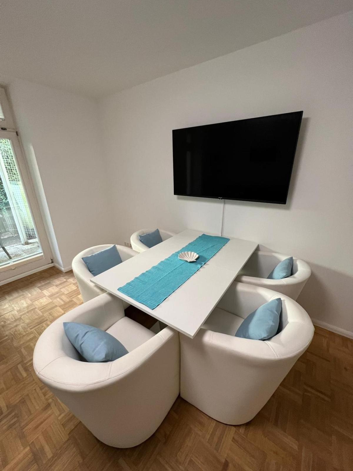 Apartment Bernstein Ruhig, Familienfreundlich Mit Garten Rostock Bagian luar foto
