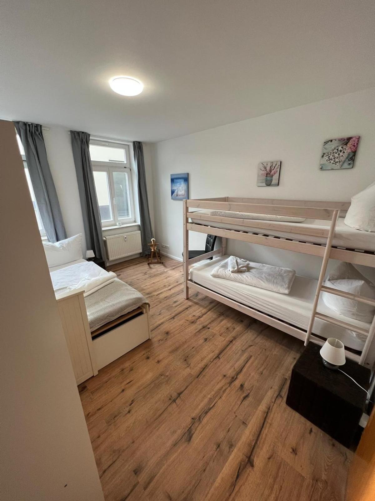 Apartment Bernstein Ruhig, Familienfreundlich Mit Garten Rostock Bagian luar foto